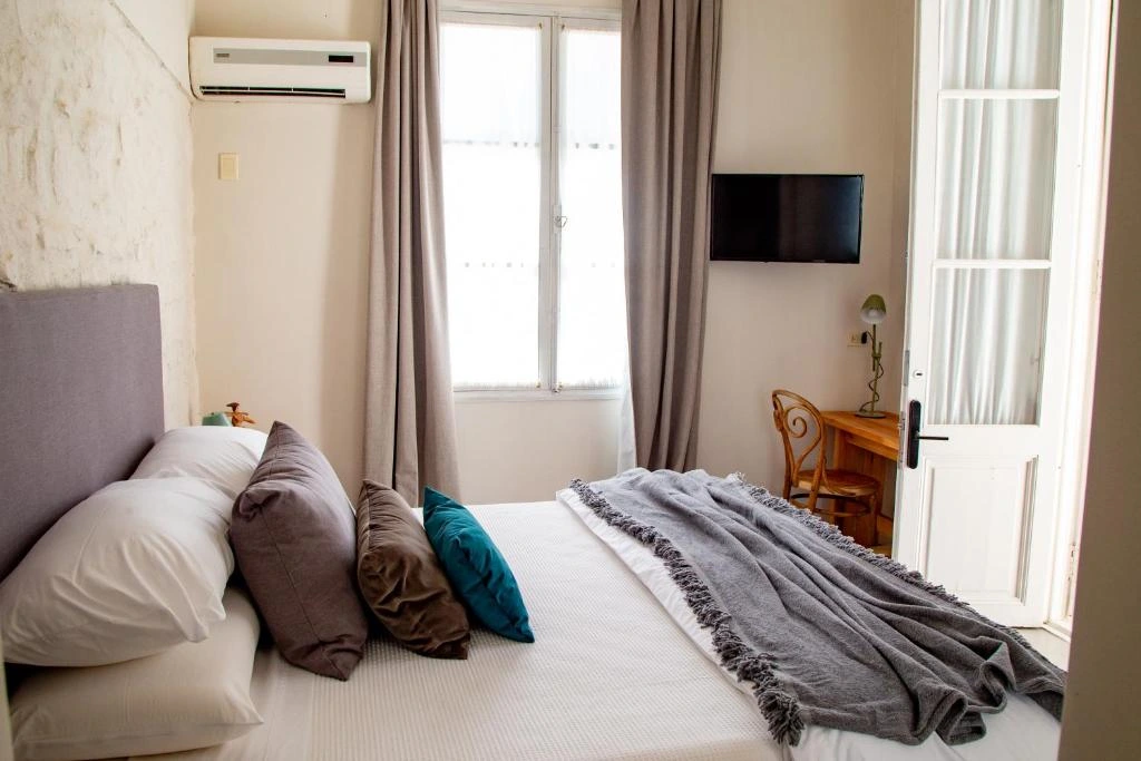 habitacion_cama_casa_lahusen.webp