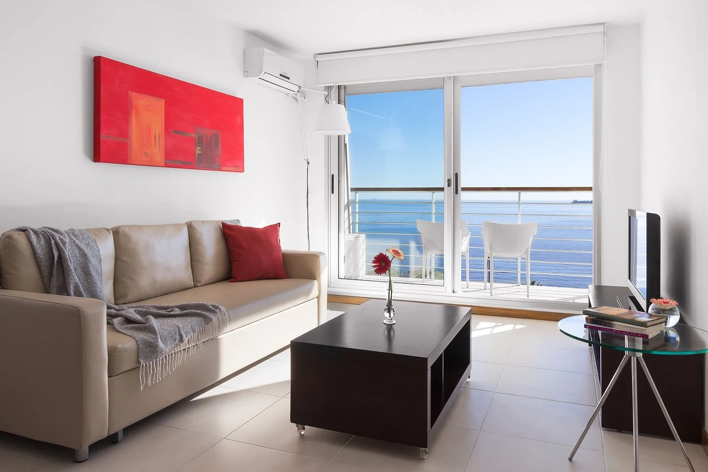 living_balcon_real_colonia_suites.webp