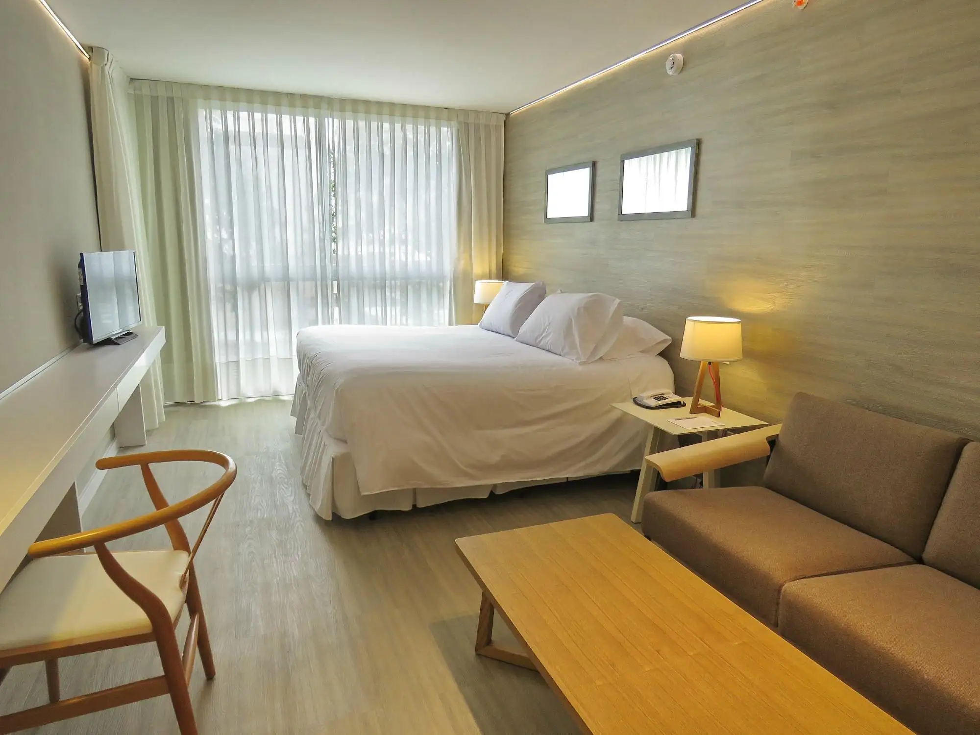 Smart Montevideo Hotel