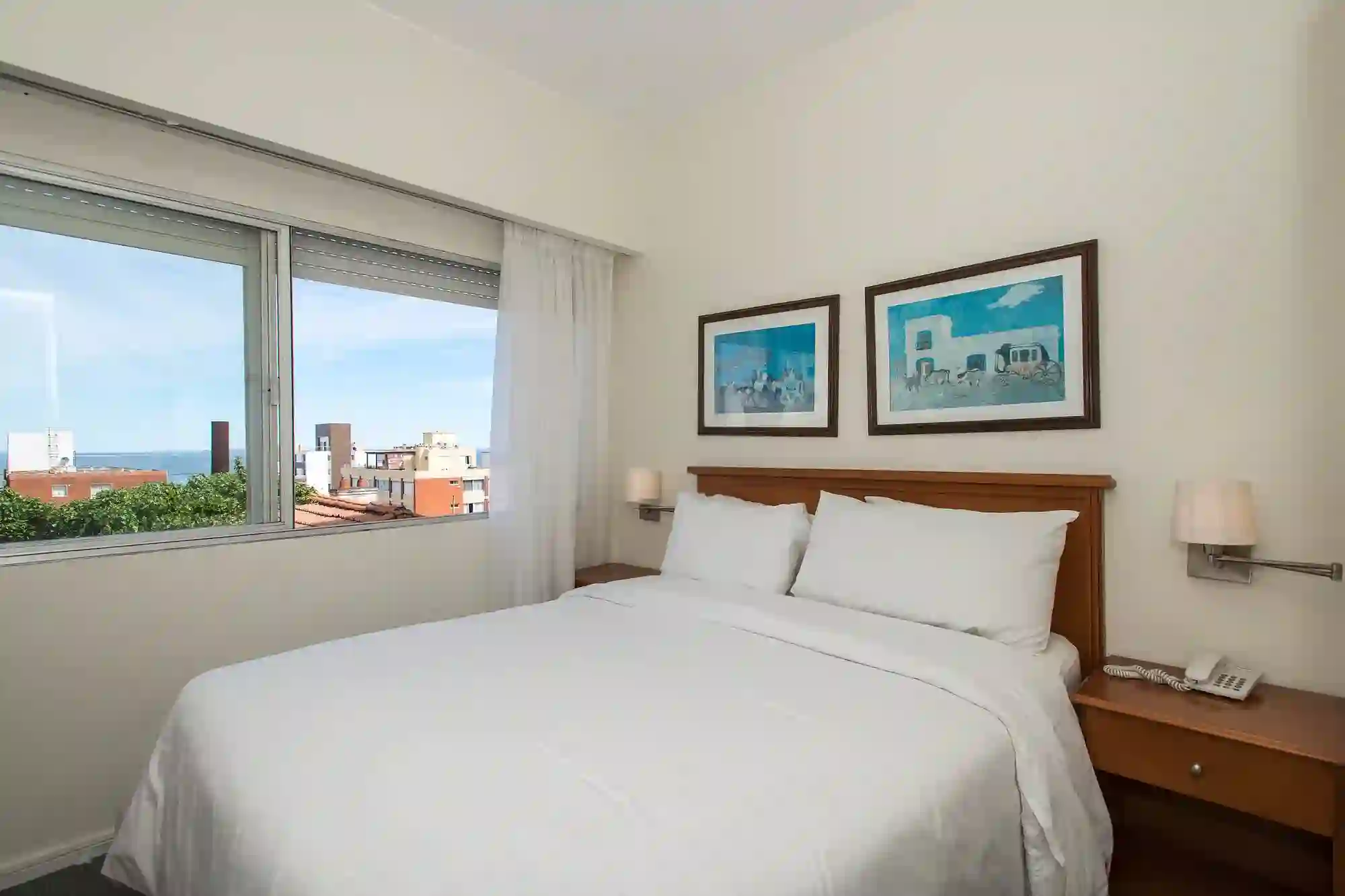 dormitorio_cama_matrimonial_hotel_romimar.webp