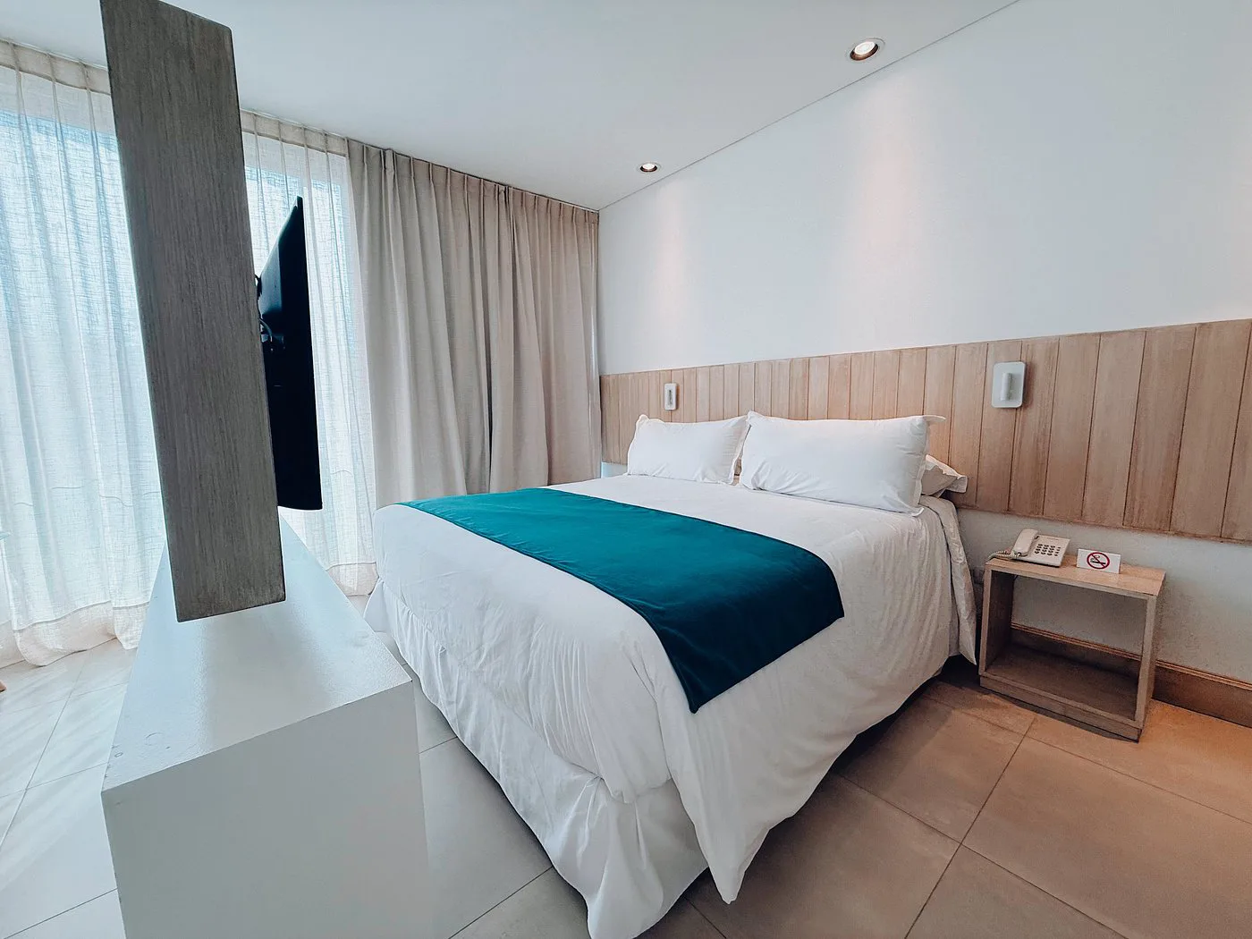 dormitorio_cama_matrimonial_live_boutique.webp